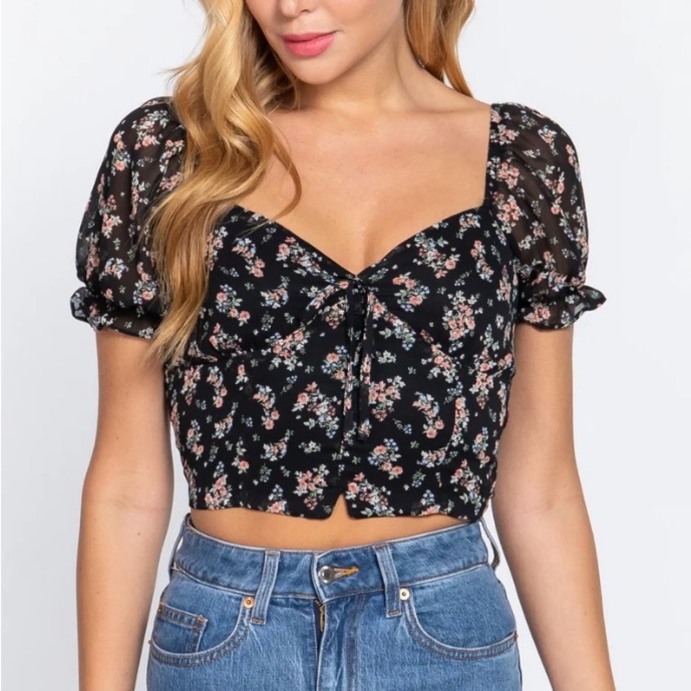 Active USA Black Floral Puff Sleeve Blouse